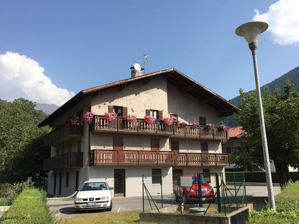 Vila Pinzolocasa Exteriér fotografie