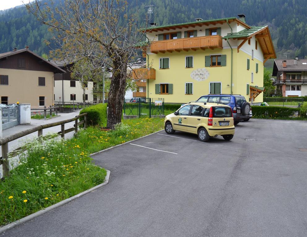 Vila Pinzolocasa Exteriér fotografie