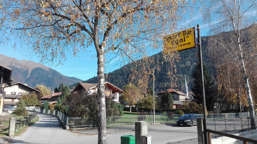 Vila Pinzolocasa Exteriér fotografie